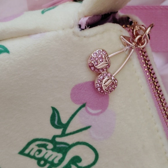 🩷💛*Juicy Couture*💛🩷🍒 RETRO Cherry soft Yellow Shoulder Purse - Picture 8 of 9